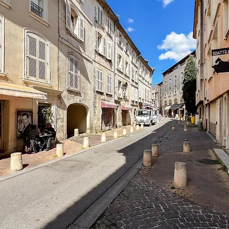 Parking Included - Clim - Terrace - Hypercentre Avignon